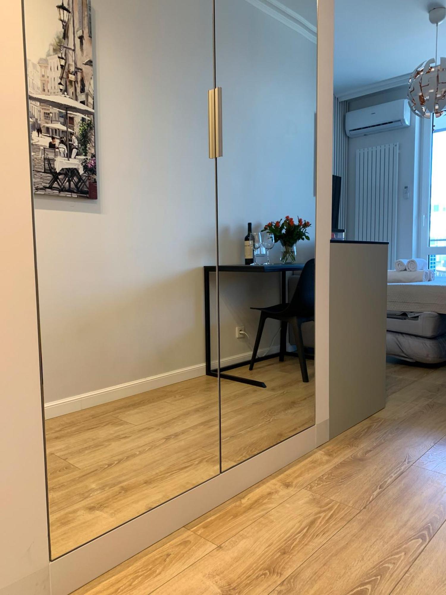 Warsaw Home Suites מראה חיצוני תמונה